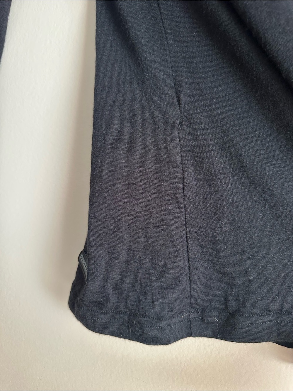 Pendleton • 100% Merino Wool Gathered Neckline Long Sleeve Top - Picture 7 of 8